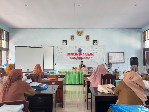 Manfaatkan Waktu Produktif, Guru-guru UPTD SMPN 5 Sinjai Rutin Belajar Al-Qur'an dengan Metode Tilawati