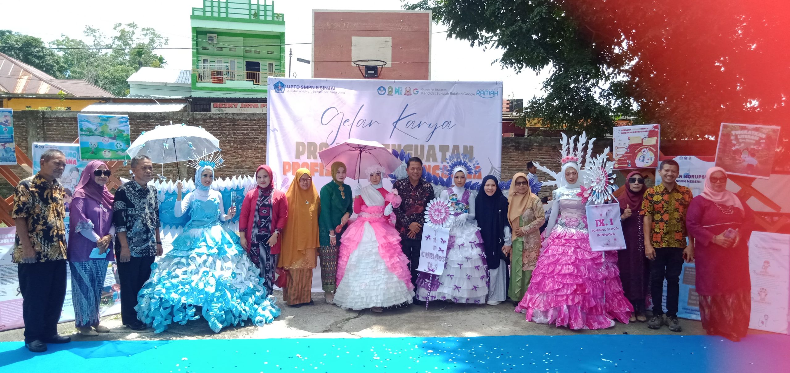 Semangat Kartini Bersemi dalam Kreativitas P5 di UPTD SMPN 5 Sinjai