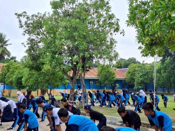 Melalui Gerak Kita Berkarya: Kelas 7 SMPN 5 Sinjai Wujudkan Tema P5 dengan "Senam Anak Indonesia Hebat"