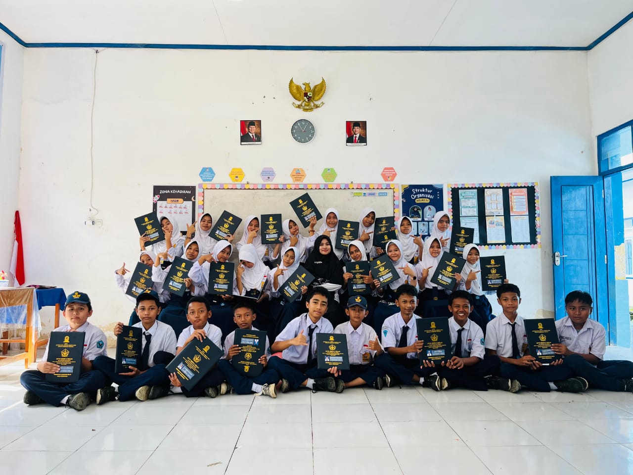 SIERA SEASON DUA: Harmoni Silaturahmi, Edukasi, dan Raport Anak di UPTD SMPN 5 Sinjai SIERA SEASON DUA: Harmoni Silaturahmi, Edukasi, dan Raport Anak di UPTD SMPN 5 Sinjai